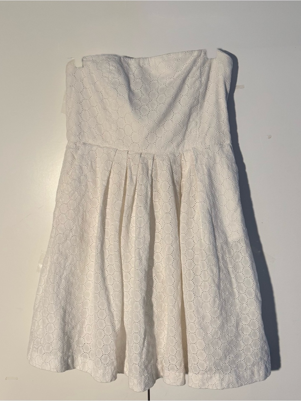 Classic Romantic Feminine Summer White Eyelet Strapless Pleated Dress GAP size12
